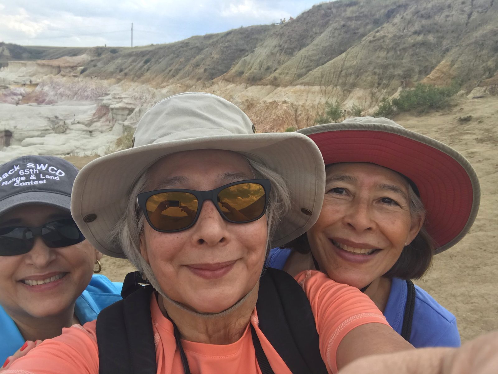 Sydnnia Wulff hiking with friends at Paint Mines Interpretive Park